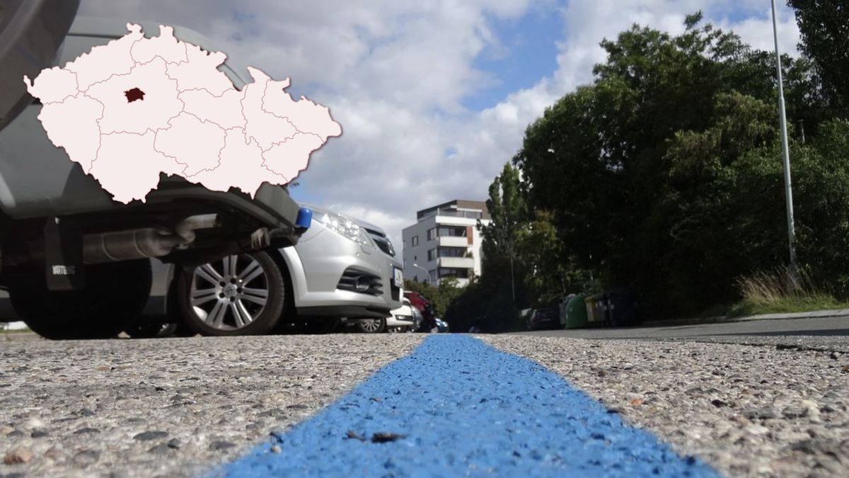 Ve Vršovicích a části Vinohrad dnes začnou platit parkovací zóny